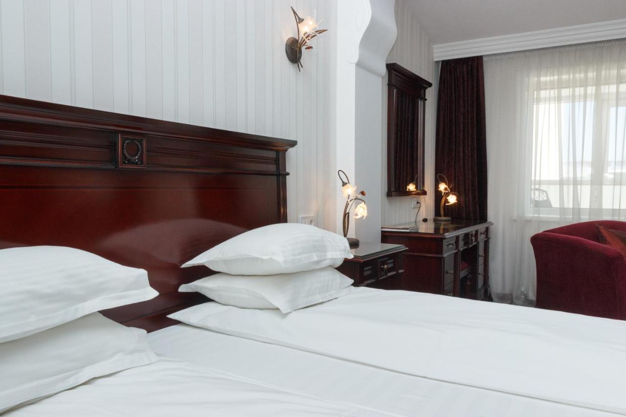 Ar Nuvo Hotel Karagandy Exteriör bild