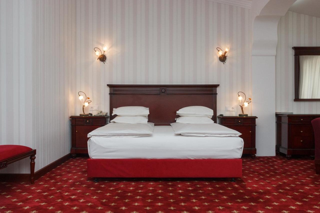 Ar Nuvo Hotel Karagandy Exteriör bild