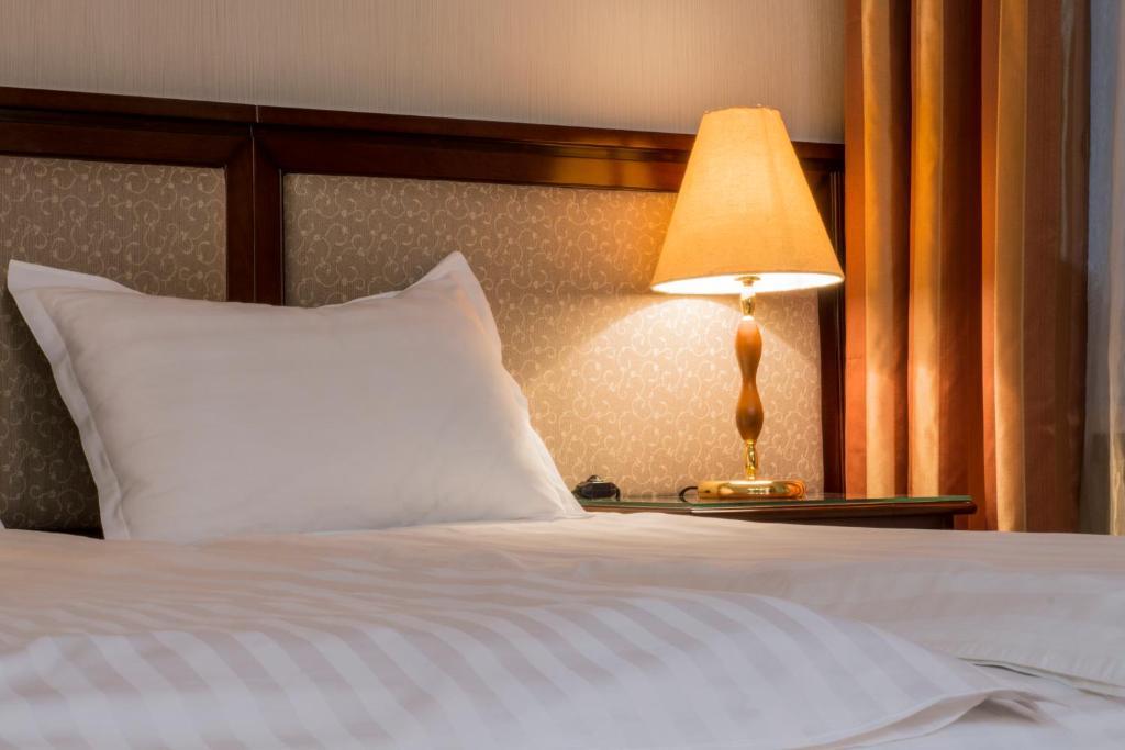 Ar Nuvo Hotel Karagandy Rum bild