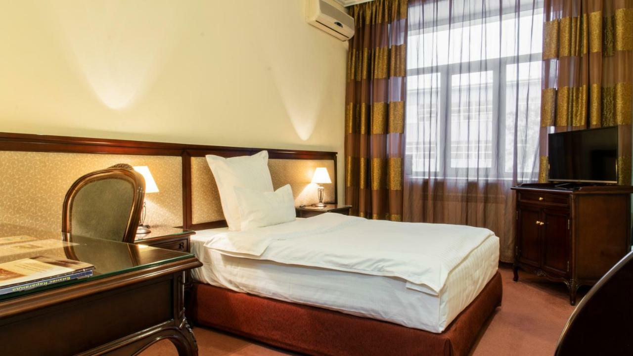 Ar Nuvo Hotel Karagandy Exteriör bild